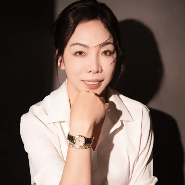 June Zhang, PRC lawyer in Xiamen